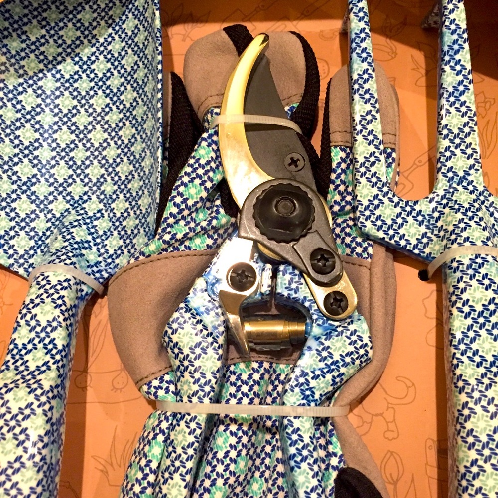 Garden tools 4pc GIFT set great hostess gift